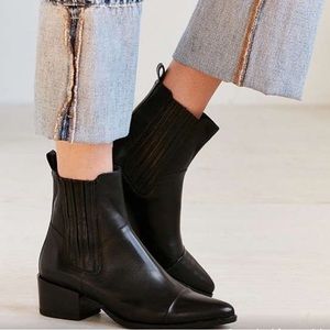 Vagabond Shoemakers Marja Chelsea Black Leather size 39